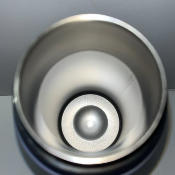 Hydro Flask 32oz Wide Mouth Bottle in Surf Purple - Picture 5 of 6